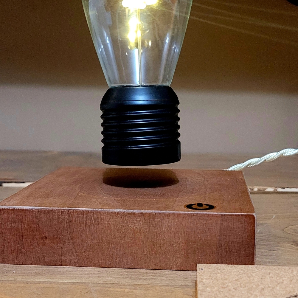 Levitating Light Bulb Kit - Picture 2 of 8